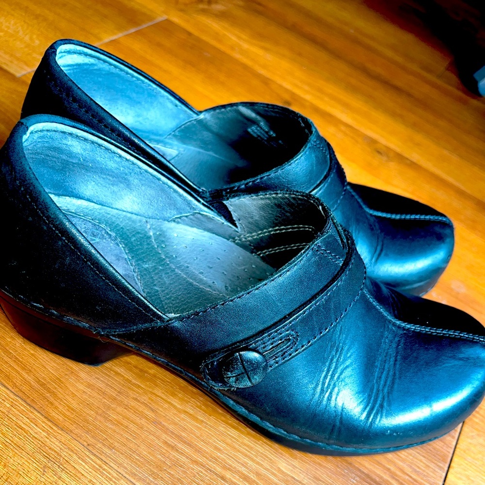 Dansko leather clog size 37